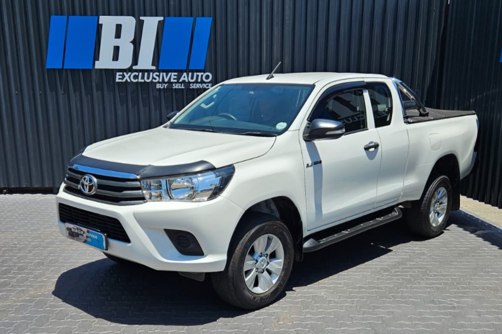 2017 Toyota Hilux 2.4 EXTENDED CAB MANUAL